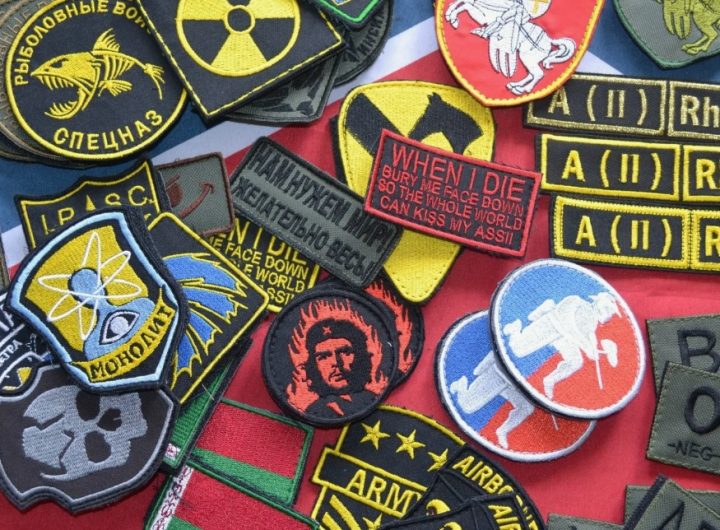 Как шевроны и нашивки помогают выделиться в толпе