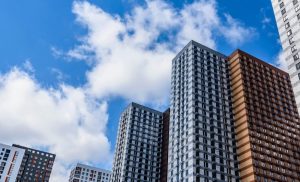 Московский рынок новостроек комфорт-класса в 2025 году: кто зарабатывает на турбулентности